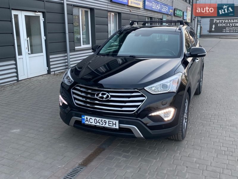 Внедорожник / Кроссовер Hyundai Grand Santa Fe 2015 в Нововолынске