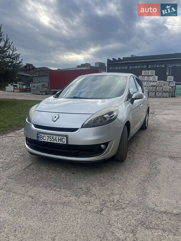 Мінівен Renault Grand Scenic 2012 в Львові Мінівен Renault Grand Scenic 2012 в Львові