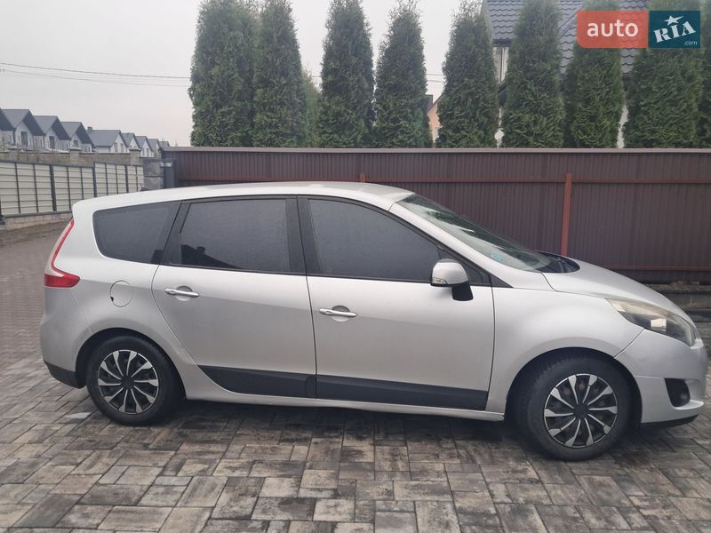 Минивэн Renault Grand Scenic 2010 в Луцке
