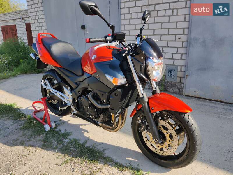 Мотоцикл Без обтекателей (Naked bike) Suzuki GSR 600 2009 в Кременчуге