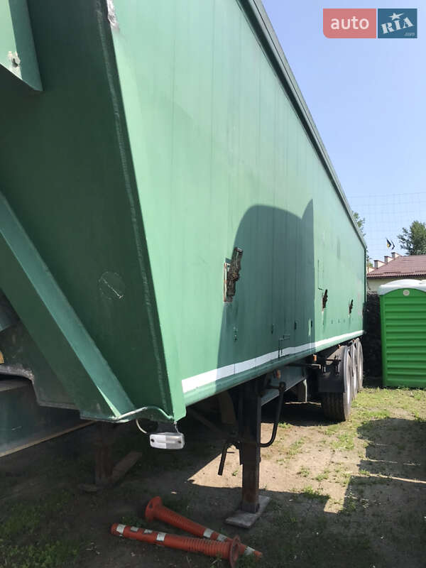 Самоскид напівпричіп Fruehauf GT 2001 в Обухові