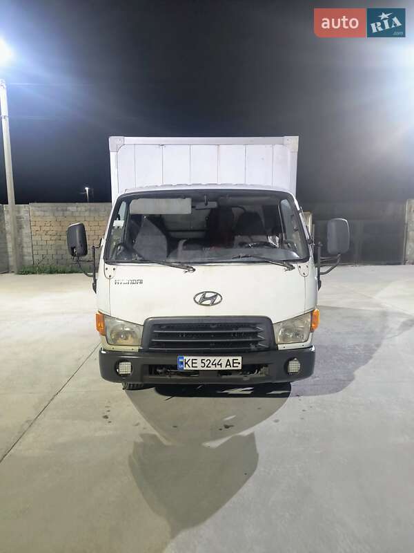Вантажний фургон Hyundai HD 65 2008 в Кам'янському