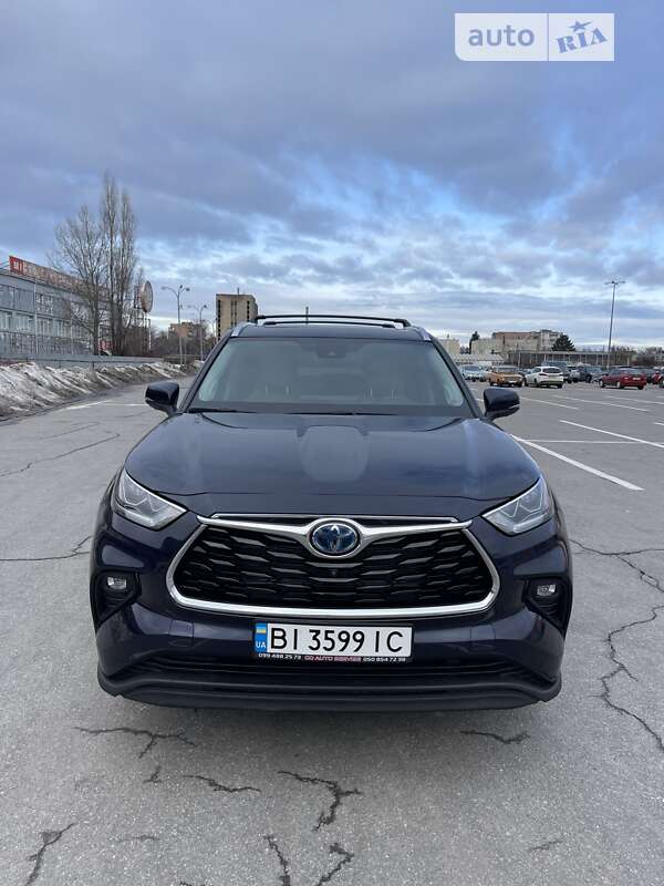 Внедорожник / Кроссовер Toyota Highlander 2022 в Котельве
