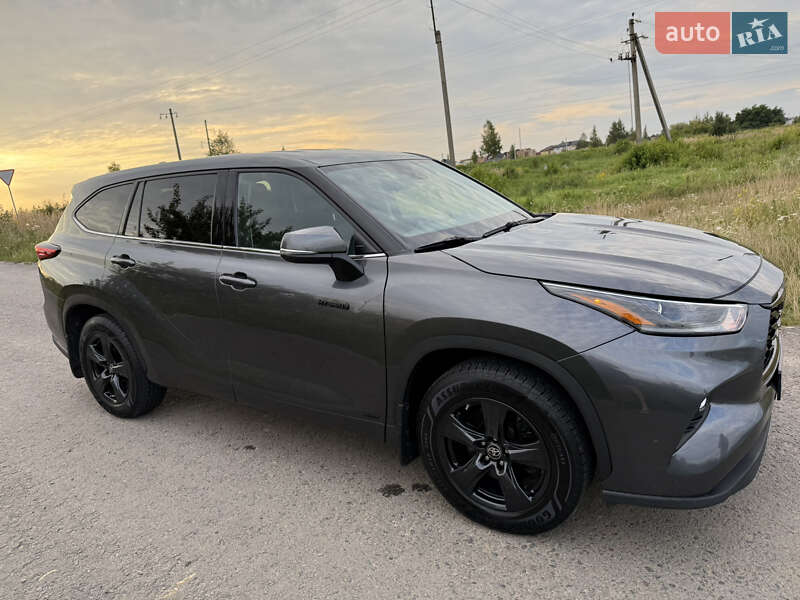 Внедорожник / Кроссовер Toyota Highlander 2021 в Ровно Внедорожник / Кроссовер Toyota Highlander 2021 в Ровно