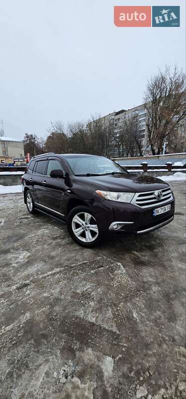 Внедорожник / Кроссовер Toyota Highlander 2011 в Ровно