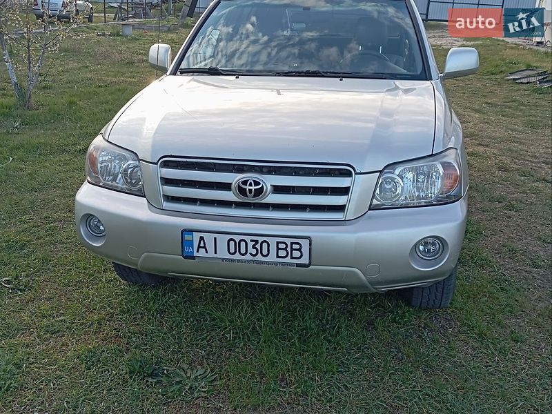 Внедорожник / Кроссовер Toyota Highlander 2005 в Белогородке