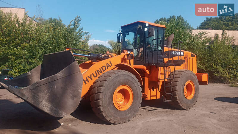 Фронтальный погрузчик Hyundai HL 770 2008 в Кривом Роге