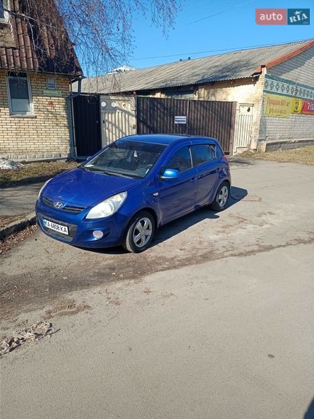Хэтчбек Hyundai i20 2011 в Киеве