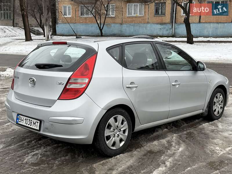 Хетчбек Hyundai i30 2007 в Кам'янському