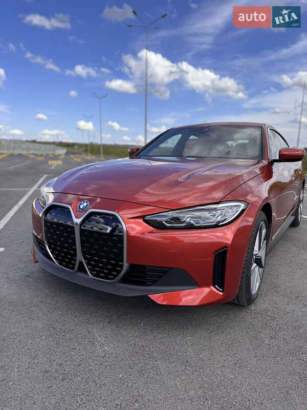 Купе BMW i4 2023 в Львове