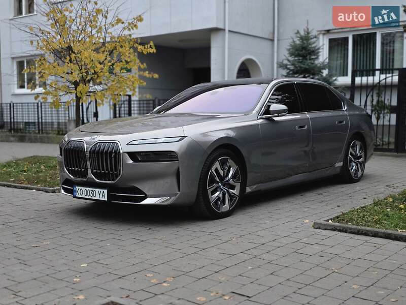 Седан BMW i7 2022 в Ивано-Франковске Седан BMW i7 2022 в Ивано-Франковске