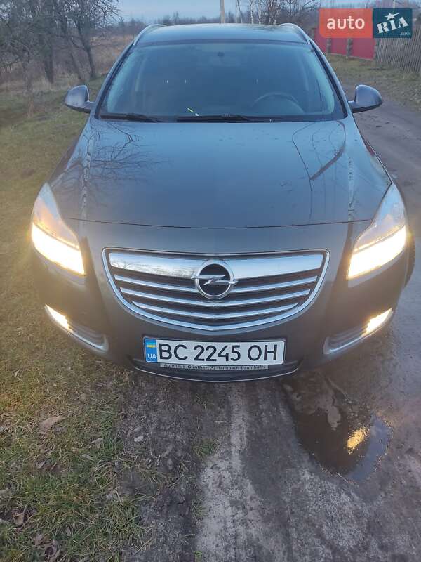 Универсал Opel Insignia 2011 в Шептицькому