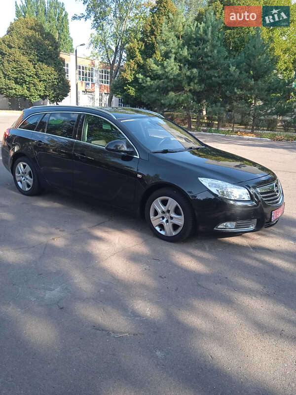 Универсал Opel Insignia 2010 в Чернигове