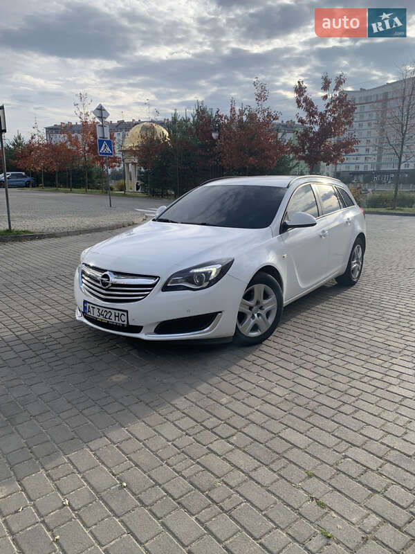 Универсал Opel Insignia 2015 в Ивано-Франковске