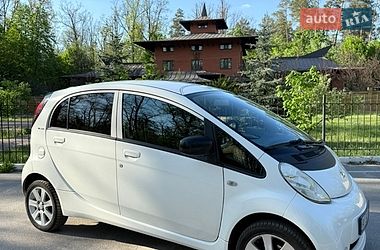 Хэтчбек Peugeot iOn 2012 в Киеве