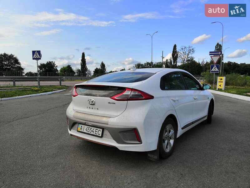 Лифтбек Hyundai Ioniq 2019 в Яготине