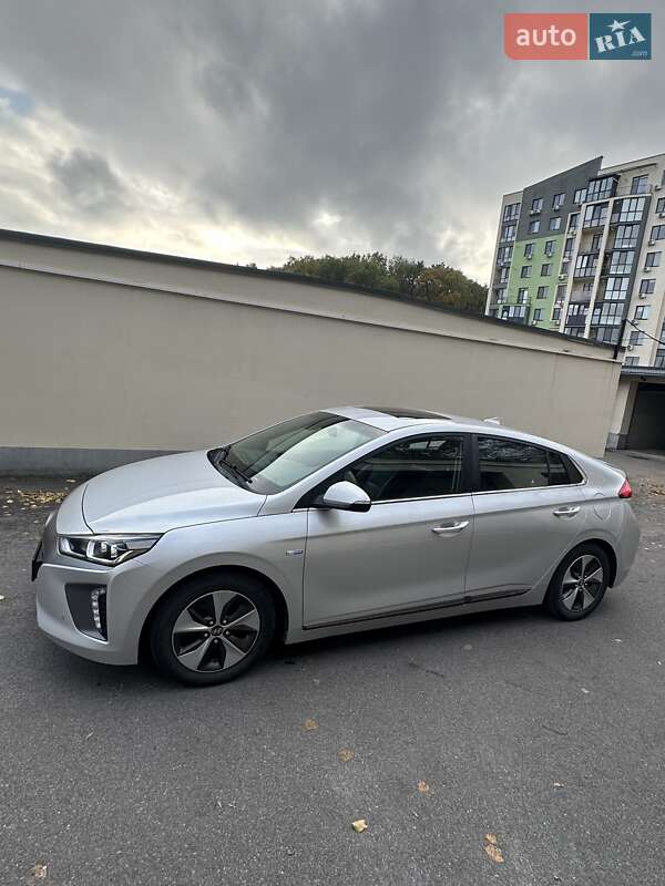 Хэтчбек Hyundai Ioniq 2017 в Виннице