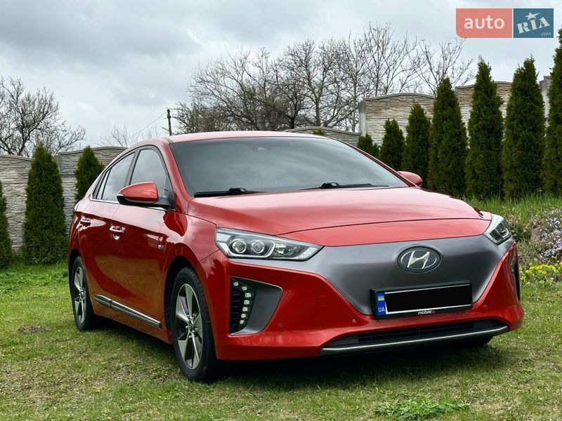 Хетчбек Hyundai Ioniq 2018 в Дніпрі