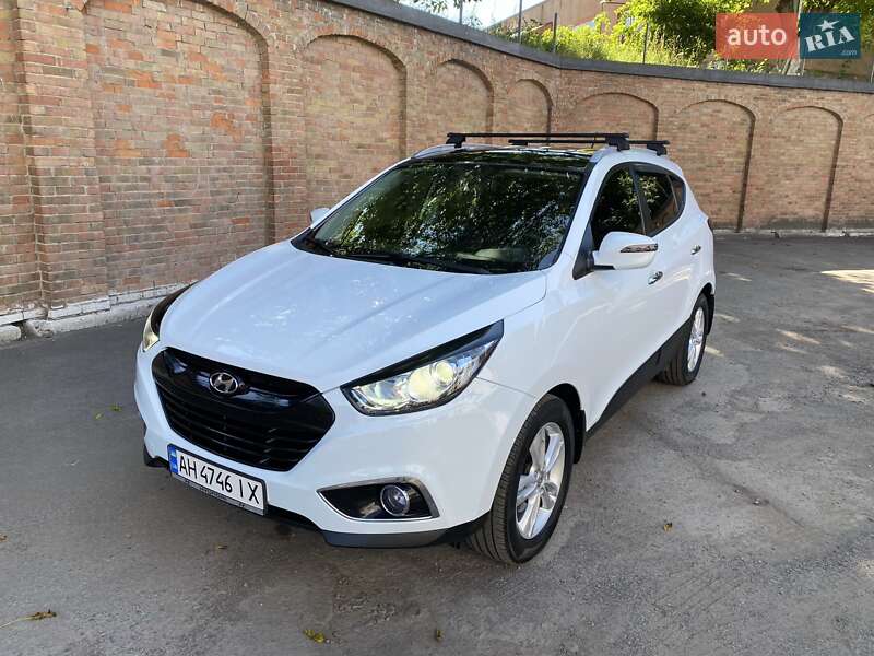 Внедорожник / Кроссовер Hyundai ix35 2010 в Ровно