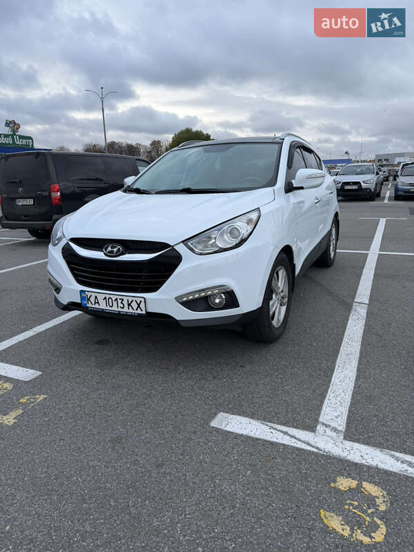 Внедорожник / Кроссовер Hyundai ix35 2010 в Киеве