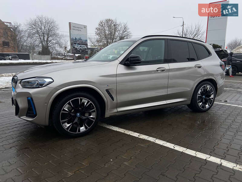 Внедорожник / Кроссовер BMW iX3 2022 в Хмельницком