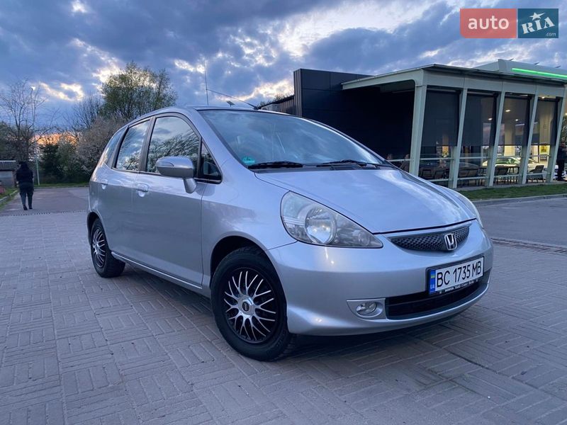 Хэтчбек Honda Jazz 2005 в Жидачове