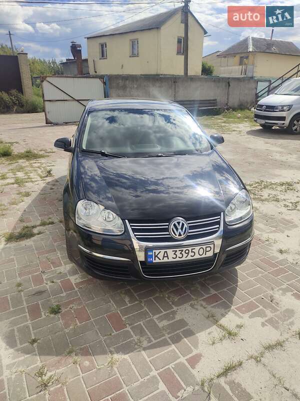 Седан Volkswagen Jetta 2006 в Киеве