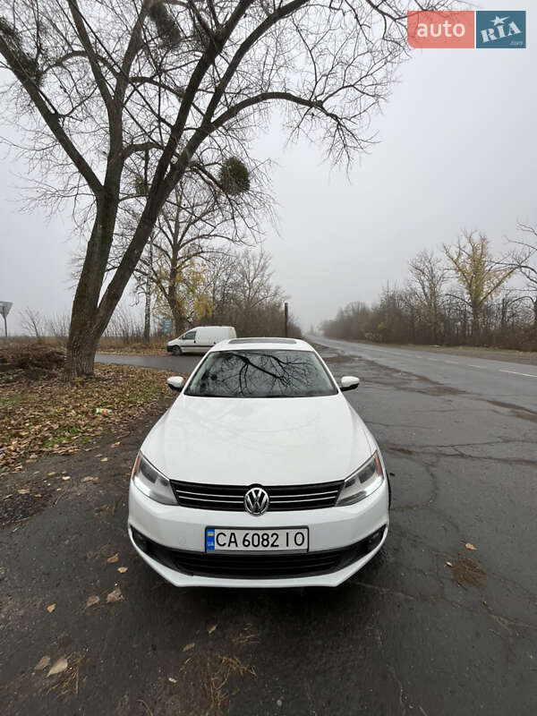 Седан Volkswagen Jetta 2013 в Звенигородці Седан Volkswagen Jetta 2013 в Звенигородці