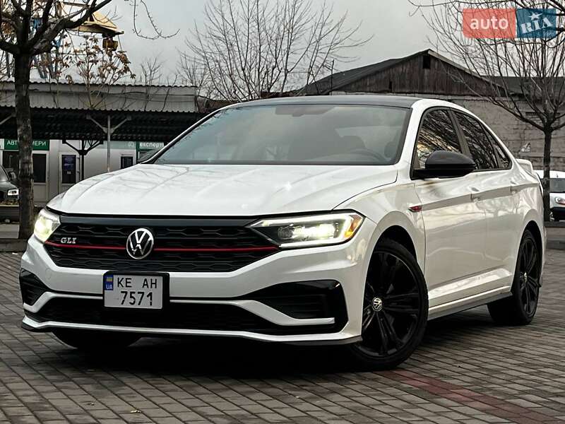 Седан Volkswagen Jetta 2019 в Днепре