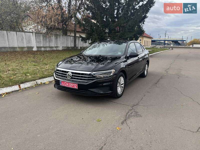 Седан Volkswagen Jetta 2020 в Львові