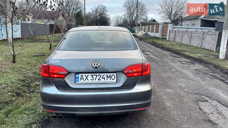 Седан Volkswagen Jetta 2014 в Лозовой