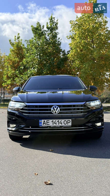 Седан Volkswagen Jetta 2018 в Днепре