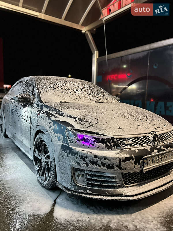 Седан Volkswagen Jetta 2013 в Кривом Роге