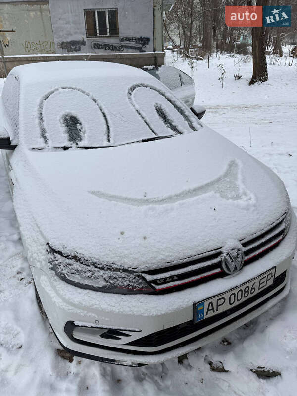 Седан Volkswagen Jetta 2016 в Запорожье Седан Volkswagen Jetta 2016 в Запорожье