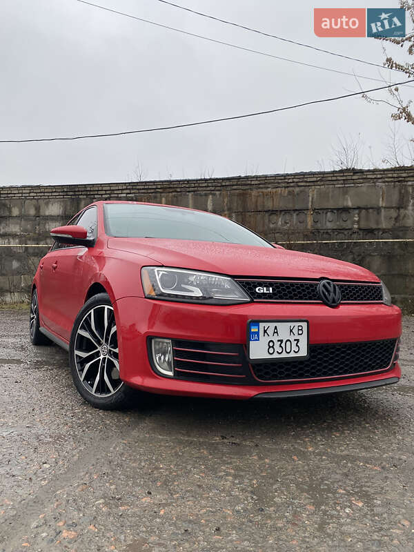 Седан Volkswagen Jetta 2013 в Кременчуге