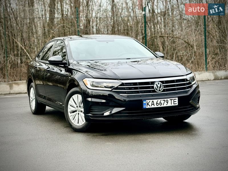 Седан Volkswagen Jetta 2018 в Киеве
