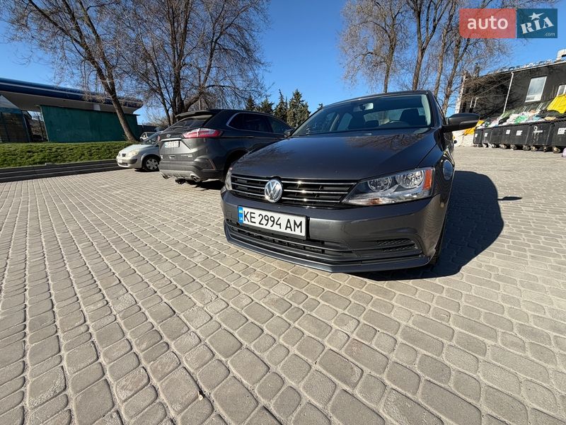 Седан Volkswagen Jetta 2015 в Дніпрі