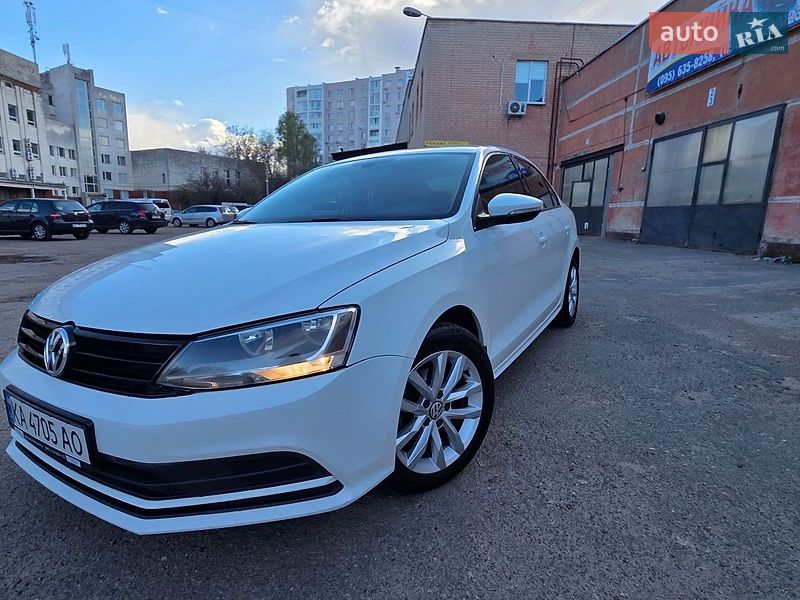 Седан Volkswagen Jetta 2016 в Чернигове