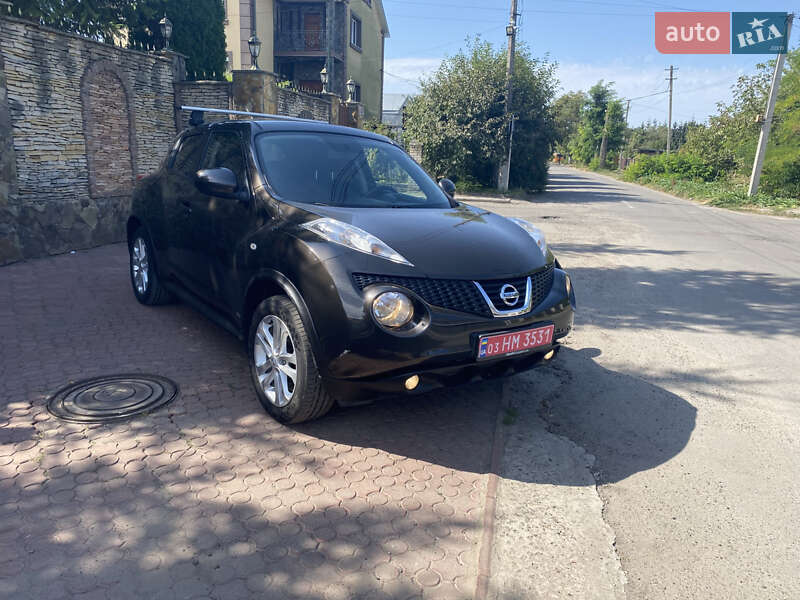Позашляховик / Кросовер Nissan Juke 2011 в Нововолинську
