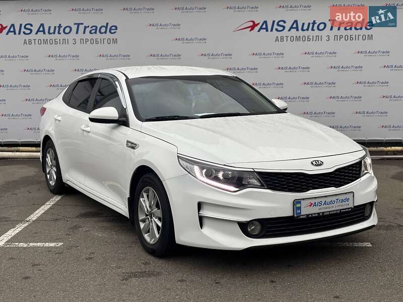 Седан Kia K5 2017 в Киеве