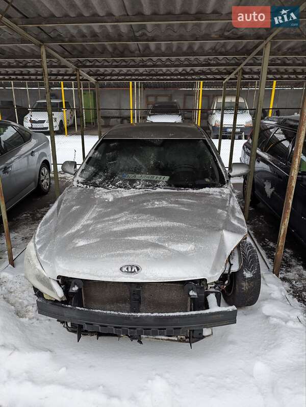 Седан Kia K7 2010 в Киеве