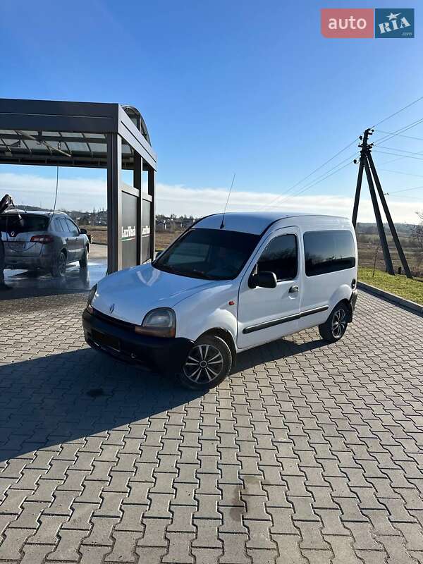Минивэн Renault Kangoo 2000 в Шумске Минивэн Renault Kangoo 2000 в Шумске