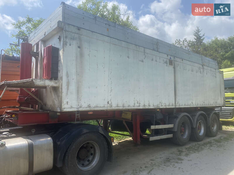 Самосвал полуприцеп Bodex Kiss 33 2003 в Звенигородке