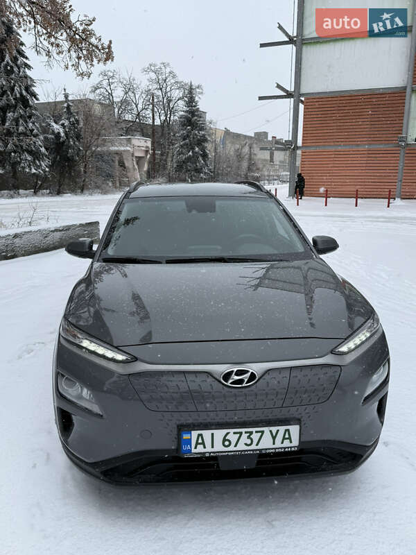 Внедорожник / Кроссовер Hyundai Kona Electric 2020 в Киеве