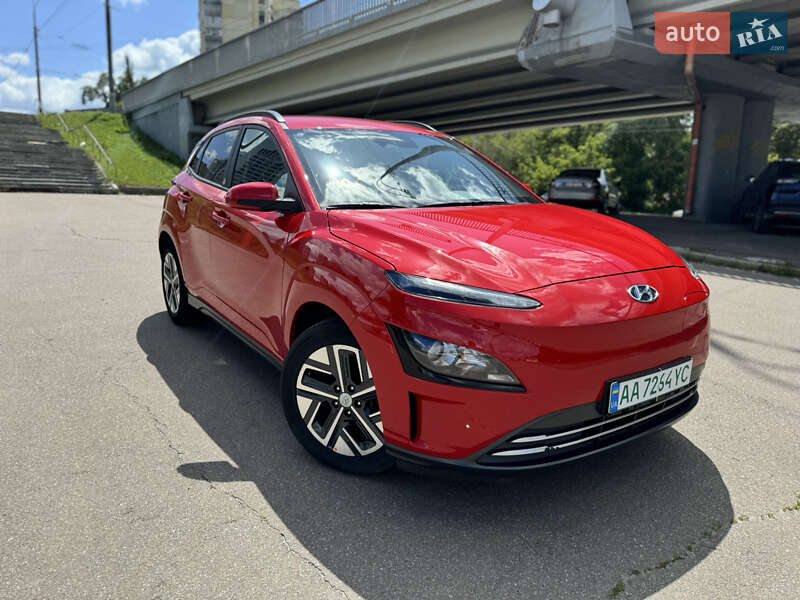 Позашляховик / Кросовер Hyundai Kona 2022 в Києві