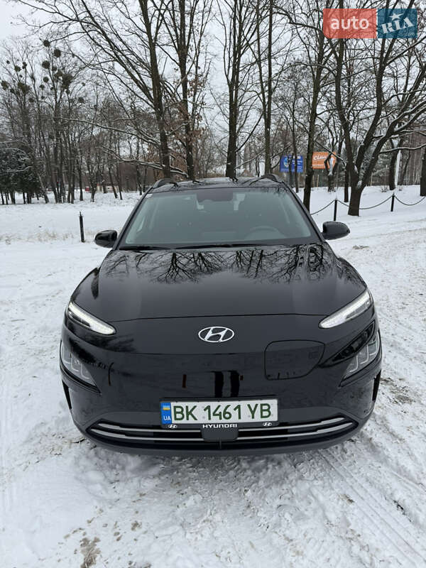 Внедорожник / Кроссовер Hyundai Kona 2022 в Ровно