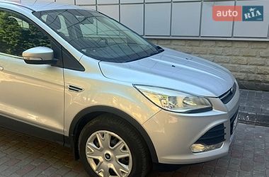 Внедорожник / Кроссовер Ford Kuga 2016 в Шептицькому
