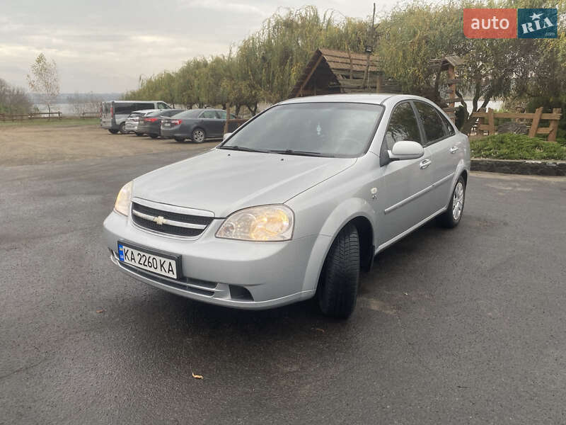 Седан Chevrolet Lacetti 2008 в Гайвороне Седан Chevrolet Lacetti 2008 в Гайвороне