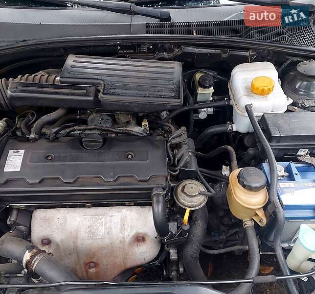 Седан Chevrolet Lacetti 2005 в Днепре