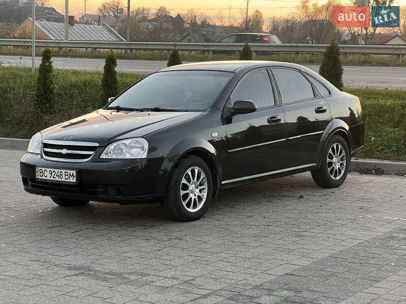 Седан Chevrolet Lacetti 2008 в Львове